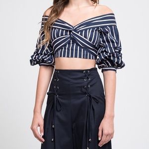 J.O.A puff sleeve top